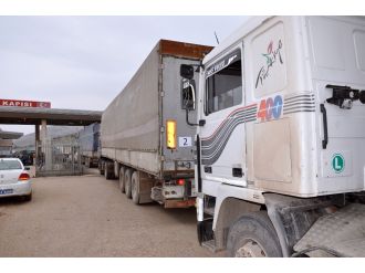 BM’den Halep’e 24 tırlık kömür yardımı