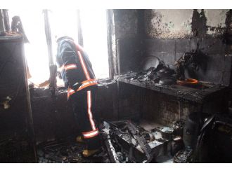 Televizyon evi yaktı