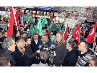 "İlçe binamıza 2 bomba konuldu"