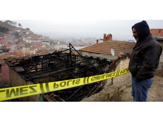 Yaşlı kadın yanarak can verdi