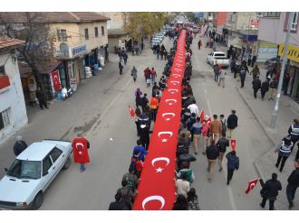 Adana’da binler teröre karşı yürüdü