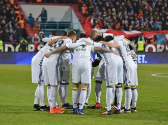 Fenerbahçe Trabzon’da bir kez daha kazandı