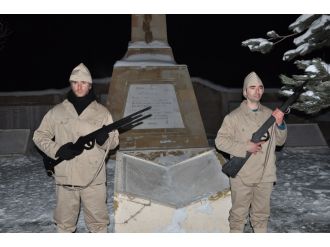 Eksi 20 decede 90 bin şehit için saygı nöbeti