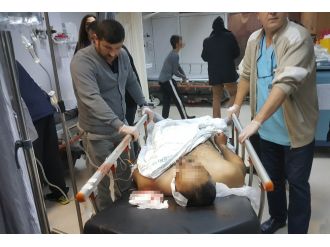 Markette bıçaklı kavga: 3 yaralı