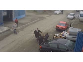 Boşandığı eşi ile evlenen şahsa bıçakla saldırdı