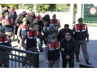 Fethiye’de göçmen kaçakçılığına karışan 9 kişi tutuklandı