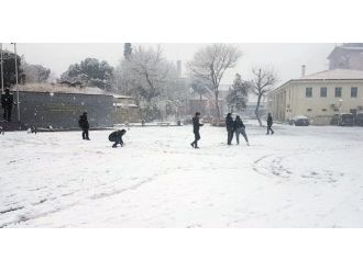 Bu illerde eğitime kar engeli