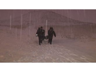 Kar topu oynarken ceset buldular