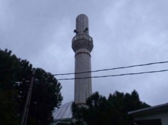 Silivri’de bir caminin minaresi uçtu