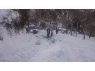 Yaylada mahsur kalan bebeğe 11 saat sonra ulaşılabildi