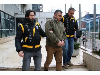 Arkadaşı tarafından öldürülüp parçalanmış