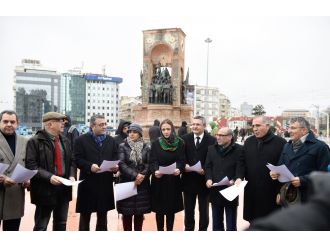 CHP’den eş zamanlı ’anayasa’ protestosu