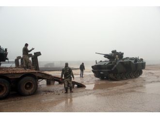 Zırhlı muharebe araçları Suriye sınırına gönderildi