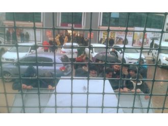 Zırhlı araçlar vatandaşların imdadına yetişti