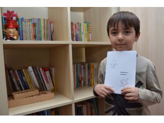 7 yaşındaki Batu hayali öyküsünü kitaba çevirdi