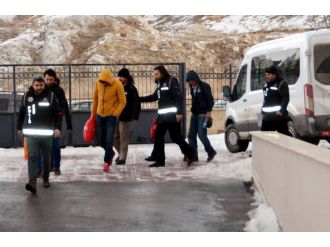 Sivas’ta 5 kişi FETÖ’den tutuklandı