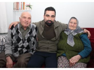 11 arkadaşını şehit veren gazi, baba ocağında