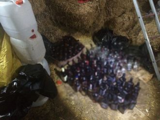 Adana’da 980 bin TL’lik kaçak içki ele geçirildi