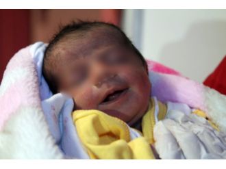 Onu sahile bırakan anne yakalandı