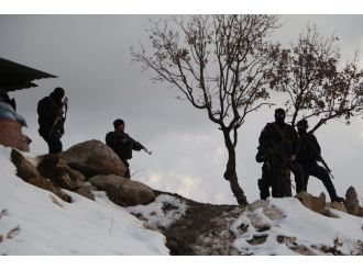 Yeni yıla eksi 10 derecede nöbet tutarak giriyorlar