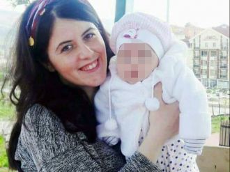 Balkondan düşen kadın hayatını kaybetti