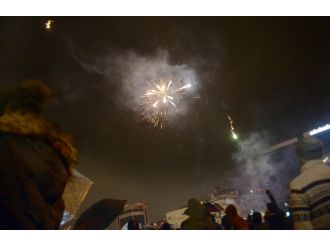 Yeni yıl coşkusunu Taksim’de yaşadılar