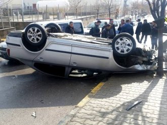 Takla atan araçtan burnu bile kanamadan çıktı