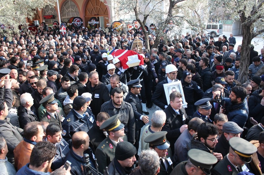 Şehit polisler son yolculuğuna uğurlandı