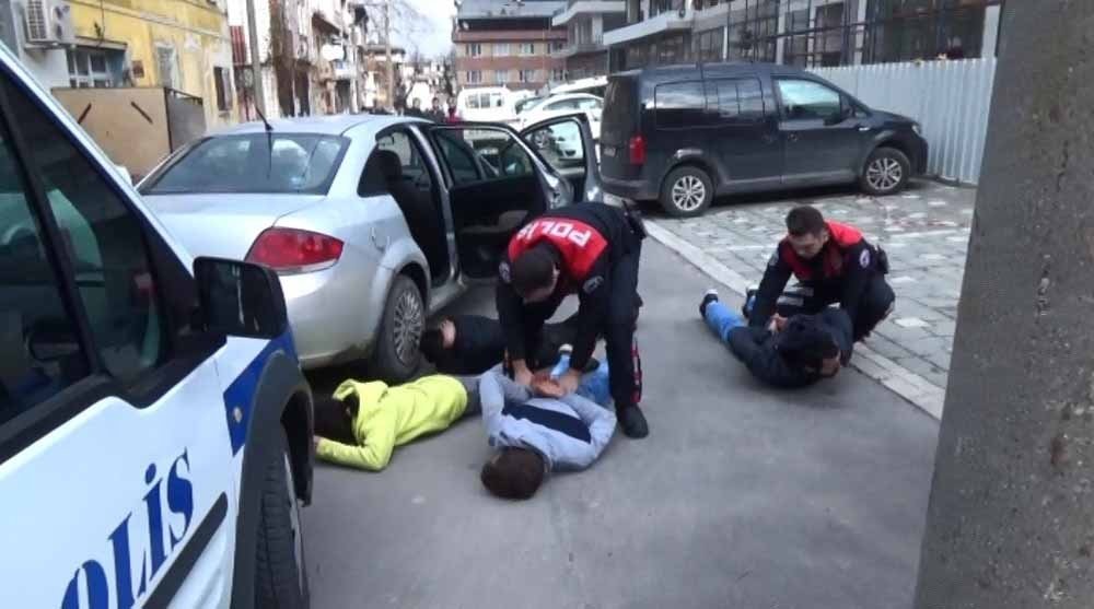 ’Dur’ ihtarına uymayan araca nefes kesen operasyon