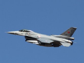 Türk jetleri DEAŞ’ı bir kez daha vurdu