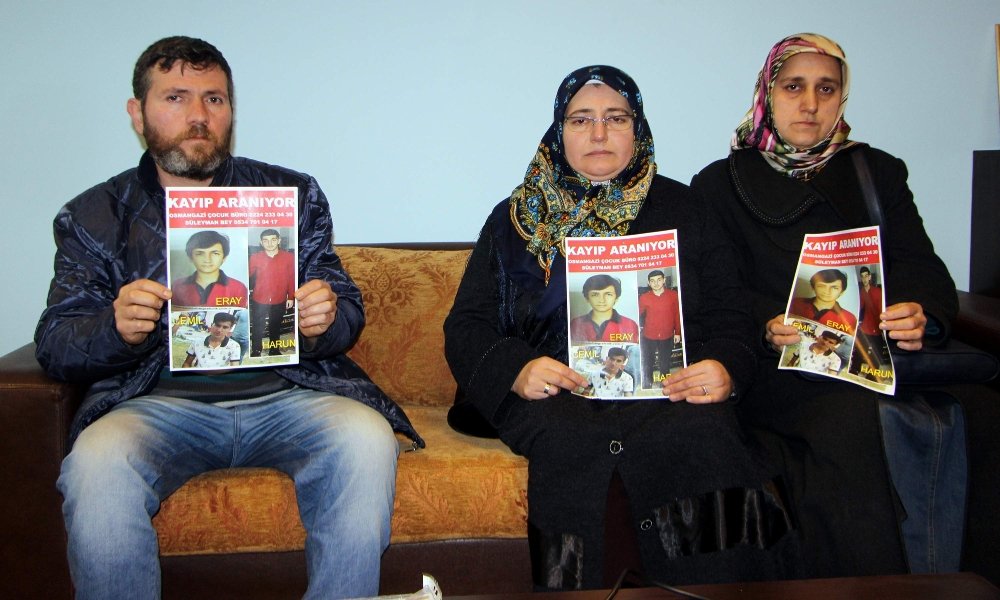 3 genç kayboldu, aileleri perişan oldu