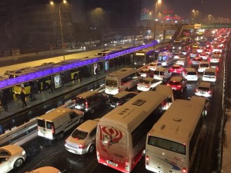 Mega kentte kar esareti