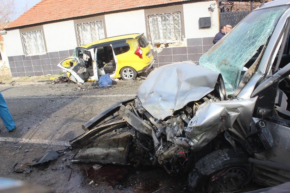 Aydın’da feci kaza: kişi öldü, 4 kişi yaralandı