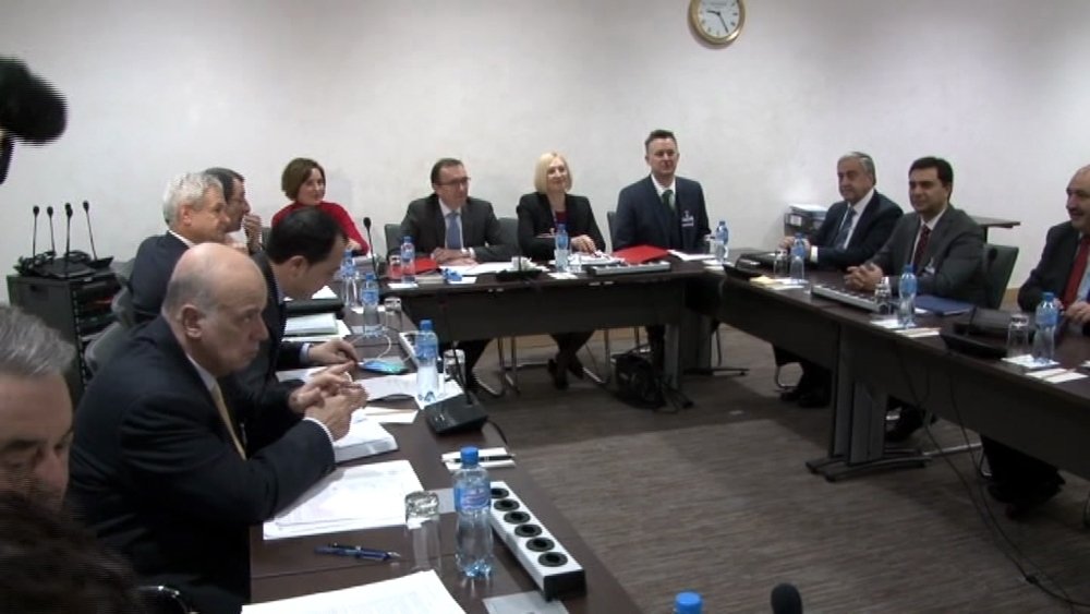 Kıbrıs müzakereleri 3. gününde devam ediyor