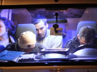 Virajı alamayan sürücü Otomobiliyle nehre uçtu