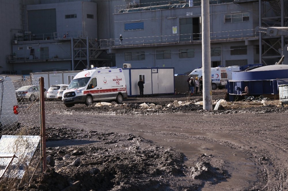 Fabrikada patlama: 1 kişi öldü, 15 kişi yaralandı