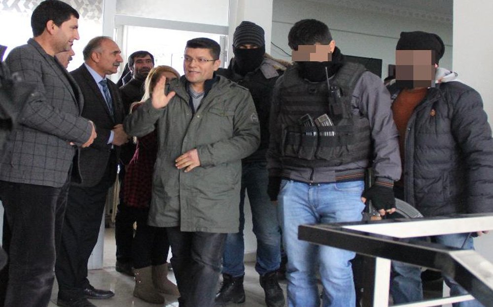 Muradiye Belediye Başkanı Mehmet Ali Tunç gözaltına alındı