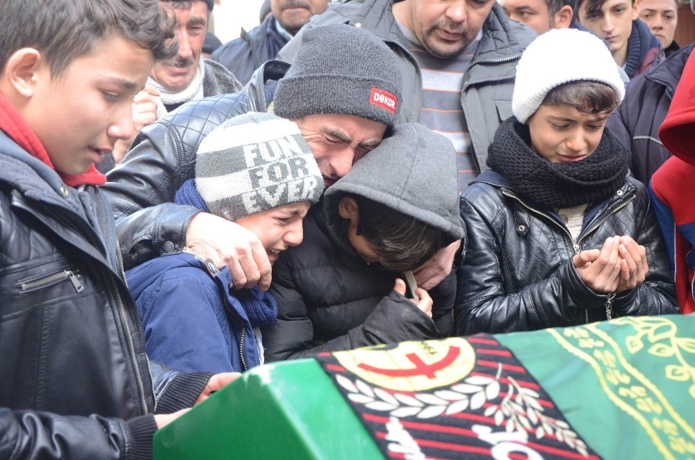 Eskişehir'de boğulan arkadaşlar son yolculuklarına birlikte uğurlandı