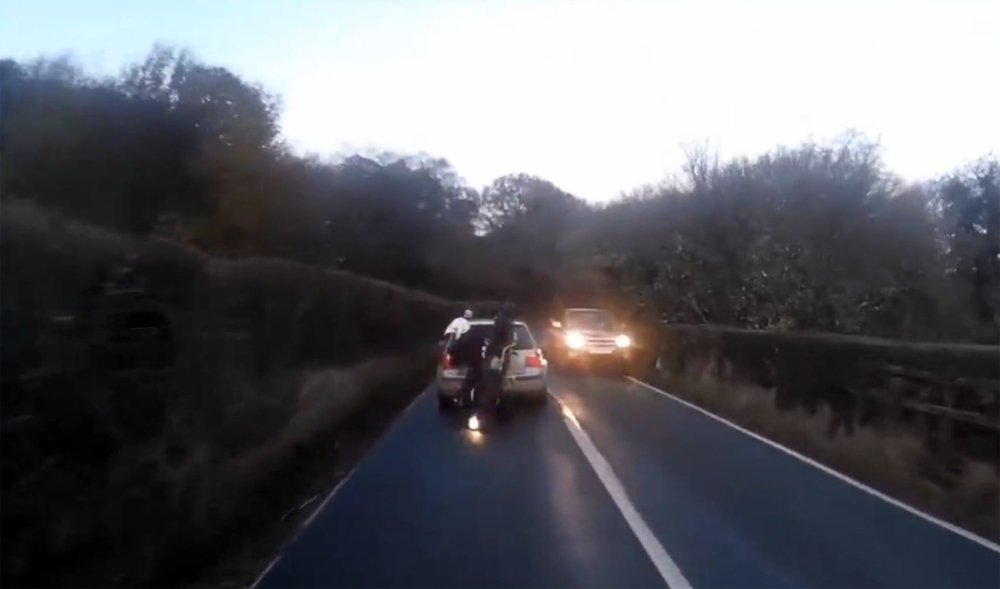 Galler'd Önce kazaya yol açtı, ardından kaçtı