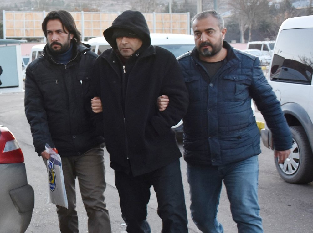 22 emniyet mensubu FETÖ'den gözaltına alındı