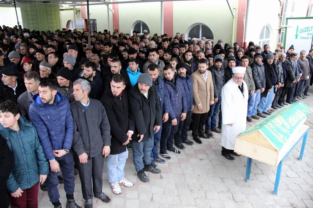 Kaza kurşunu kurbanı gence veda edildi