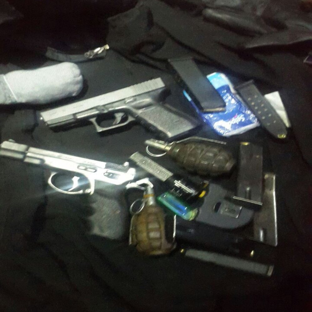 Diyarbakır'da 3 terörist silahlarıyla birlikte yakalandı