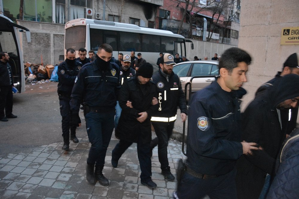 Derste FETÖ propagandası yapan öğretmen tutuklandı