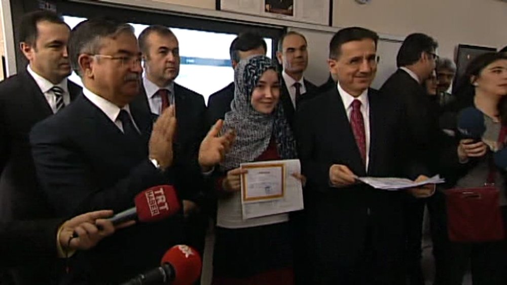 Bugün 18 milyon öğrenci karne aldı