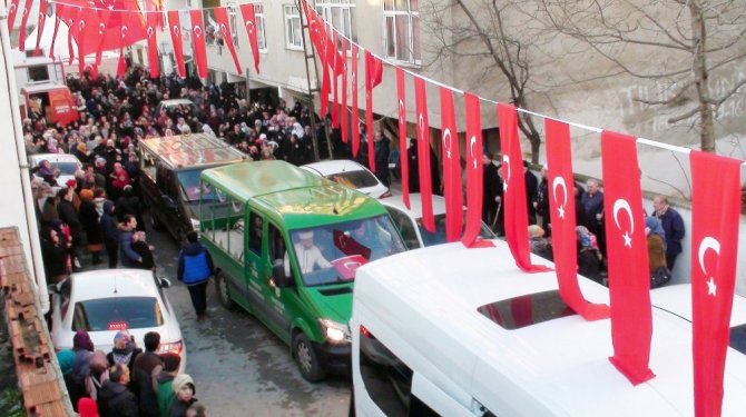 El Bab şehidi helallik için son kez baba ocağına getirildi