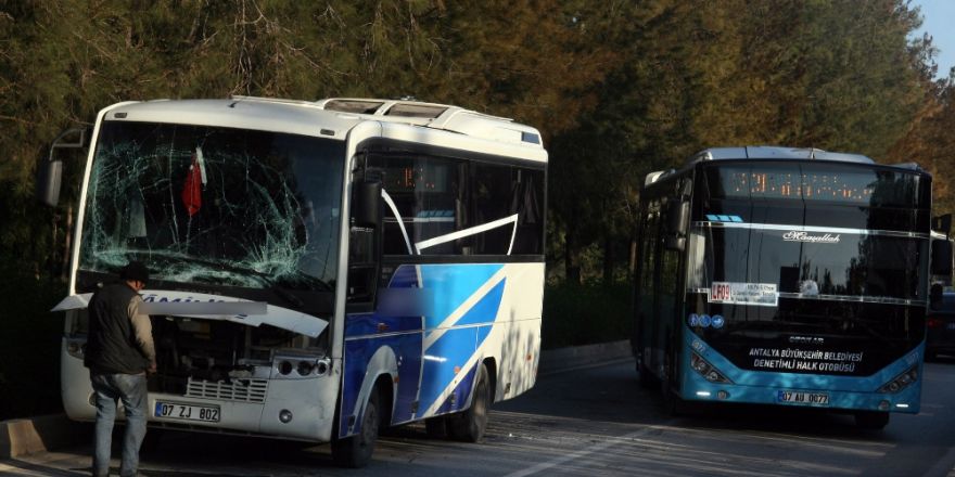 Antalya’da zincirleme kazası: 9 yaralı