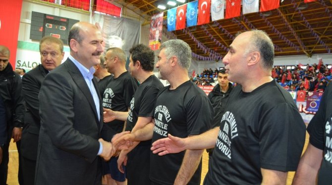 Bakan Soyla “Al yıldızlı bayrağın dalgalanması için..."