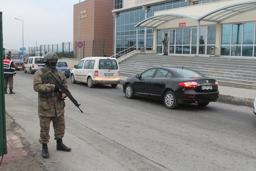 "Bizim başımızdaki adamlar vatan hainiyse biz ne yapabiliriz hakim bey?"