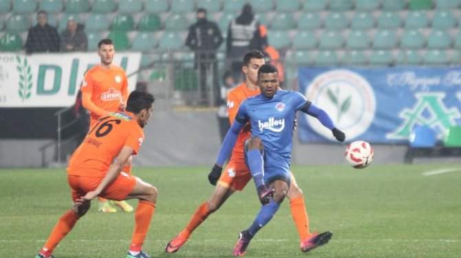 Çaykur Rizespor sahasında Kasımpaşa’ya yenildi