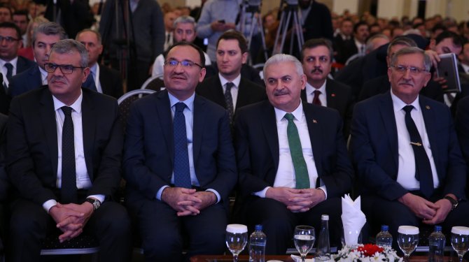 Başbakan Yıldırım: 'Onları ayrı yargılayın'